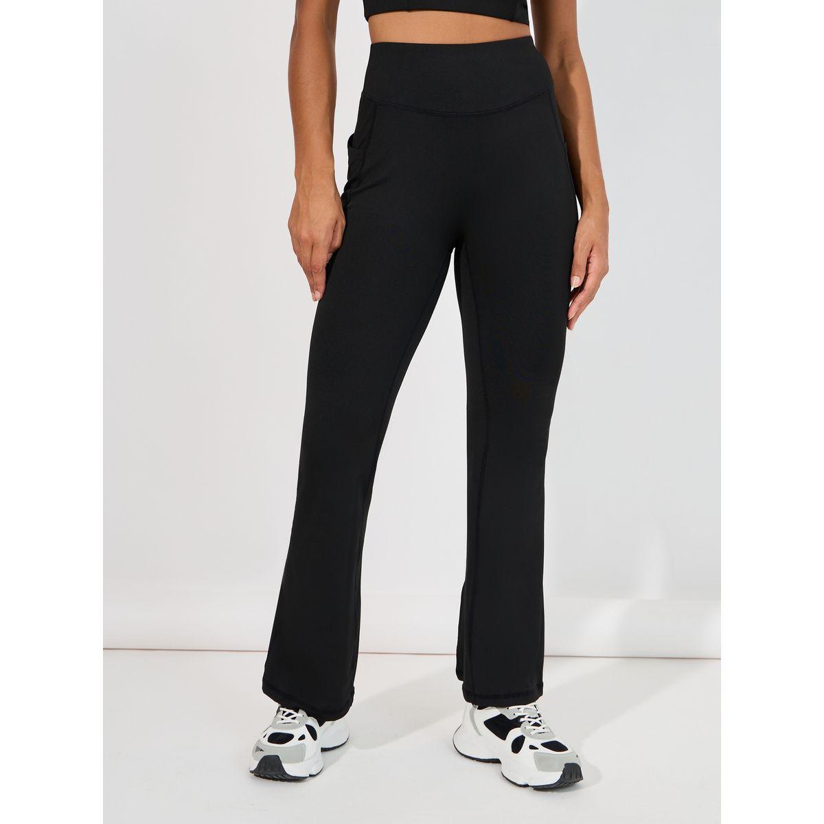 Styli Active Racerback Sports Bra & Back Split Flared Leggings Set-women-clothing-sportswearandactivewear-trackpantsandtracksuits-image-6