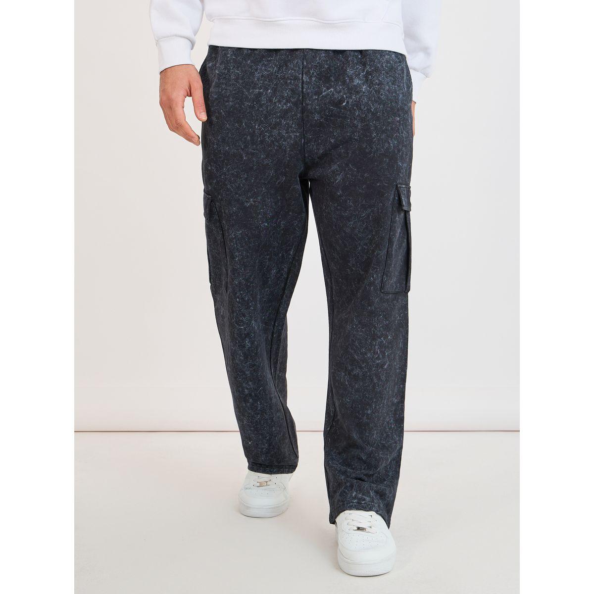جوغر فضفاض بتفاصيل مشطوفة وجيب كارجو-men-clothing-bottoms-joggers-image-1