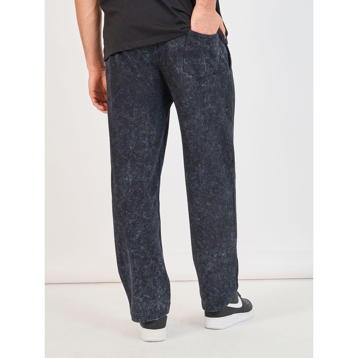 جوغر بقصة مريحة وتفاصيل مشطوفة-men-clothing-bottoms-joggers-image-4