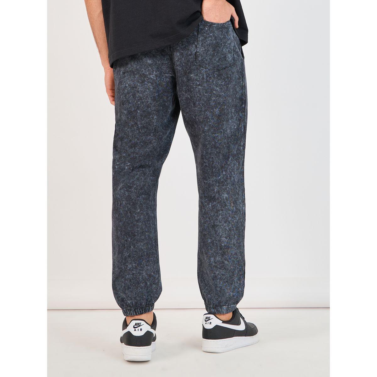 جوغر بقصة سليم فت وتفاصيل مُطرّزة-men-clothing-bottoms-joggers-image-4