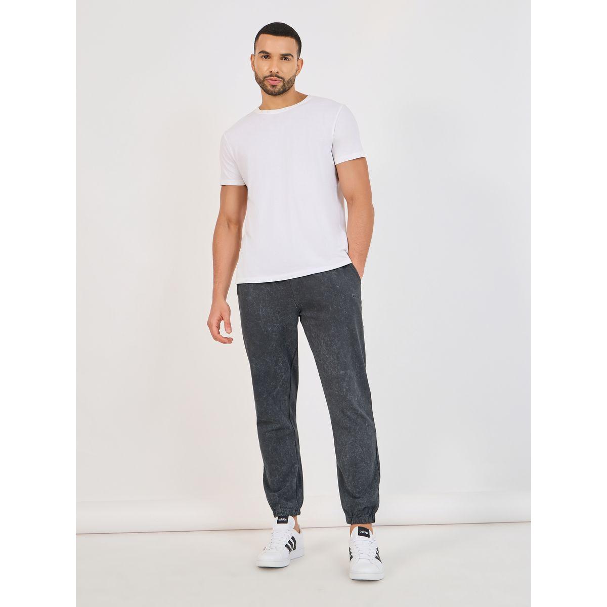 جوغر بقصة سليم فت وتفاصيل مُطرّزة-men-clothing-bottoms-joggers-image-2