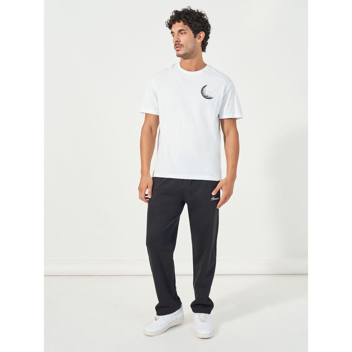 جوغر بحواف مفتوحة وكتابة مُطرّزة-men-clothing-bottoms-joggers-image-3