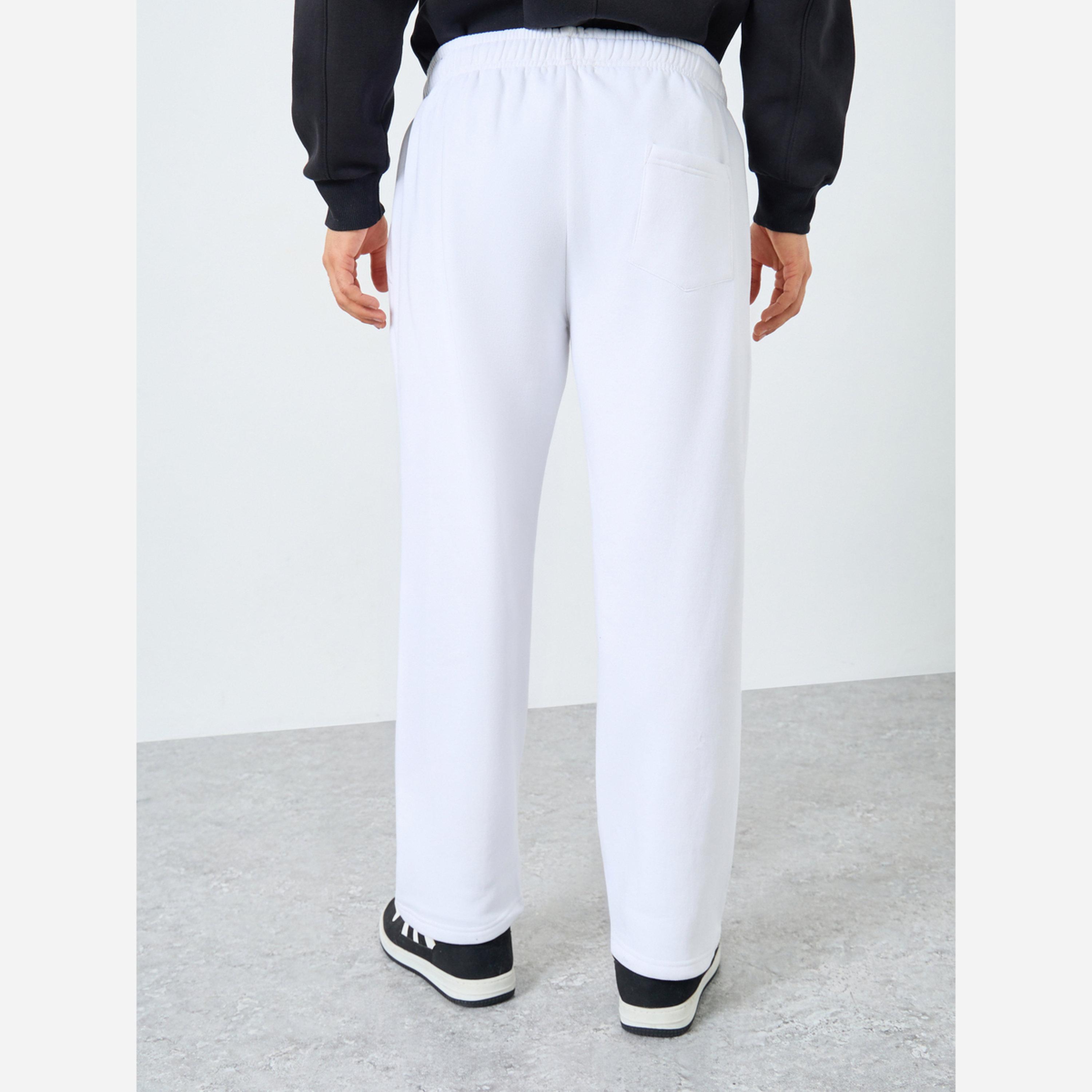 ستايلي - بنطال رياضي رجالي مطرز مفتوح من الأسفل-men-clothing-bottoms-joggers-image-3