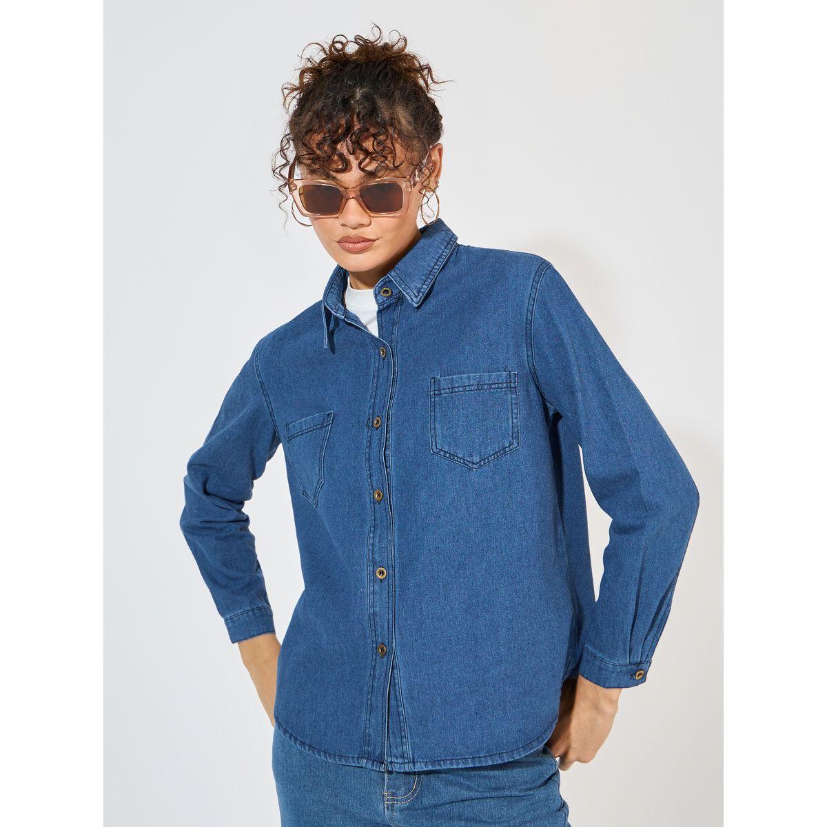 بلوزة دنيم بقصة مريحة وجيب مُرقع-women-clothing-shirtsandblouses-shirts-image-2