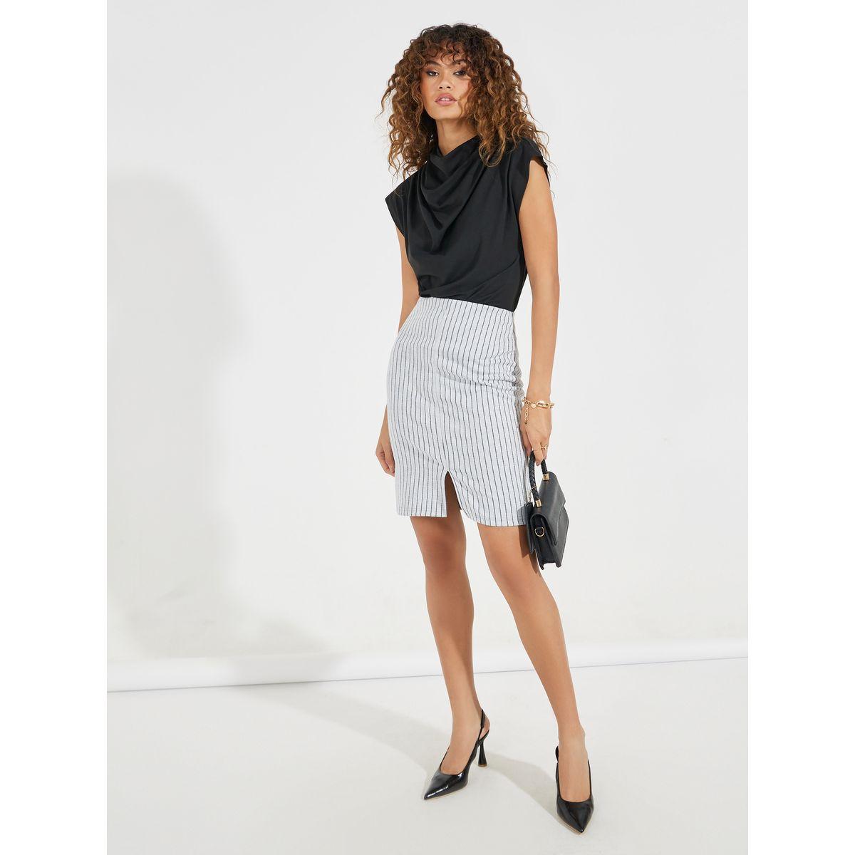تنورة مخططة قصيرة مع حافة بشق-women-clothing-bottoms-skirts-image-1