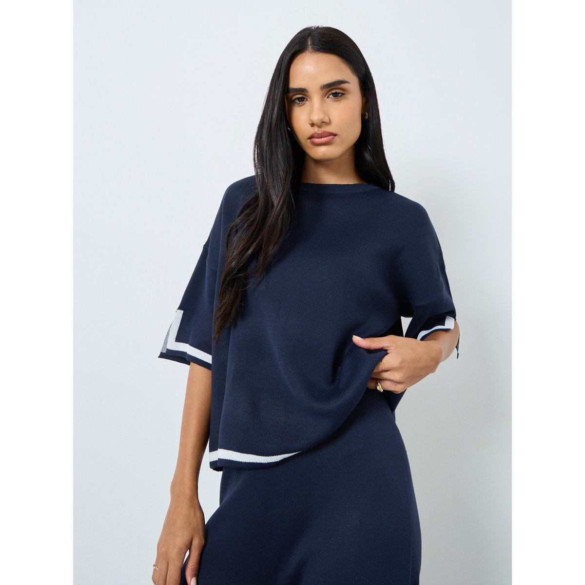 بلوزة بتفاصيل مُتباينة مع أكمام بشق-women-clothing-tshirts-image-3