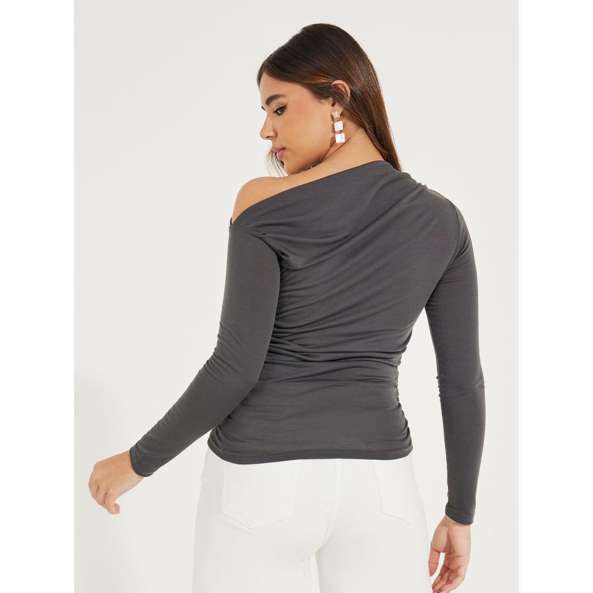 تيشيرت بياقة غير متماثلة الطول كوزي × ستايلي-women-clothing-tshirts-image-4