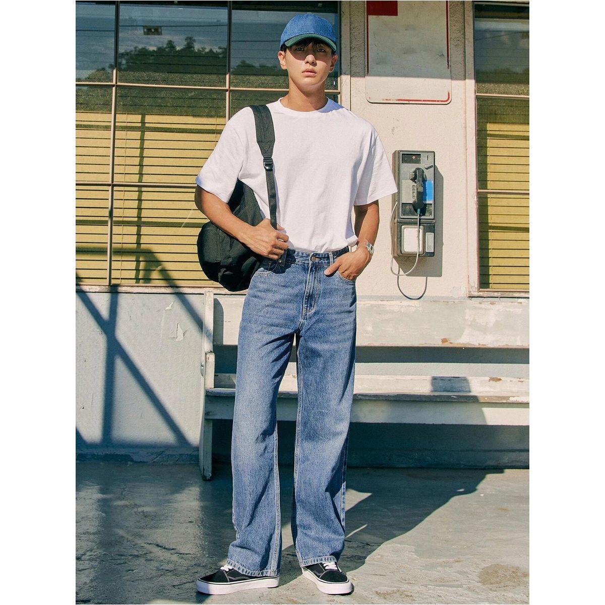 Kotty X Styli  Relaxed Fit Jeans with Pockets-men-clothing-bottoms-jeans-image-3