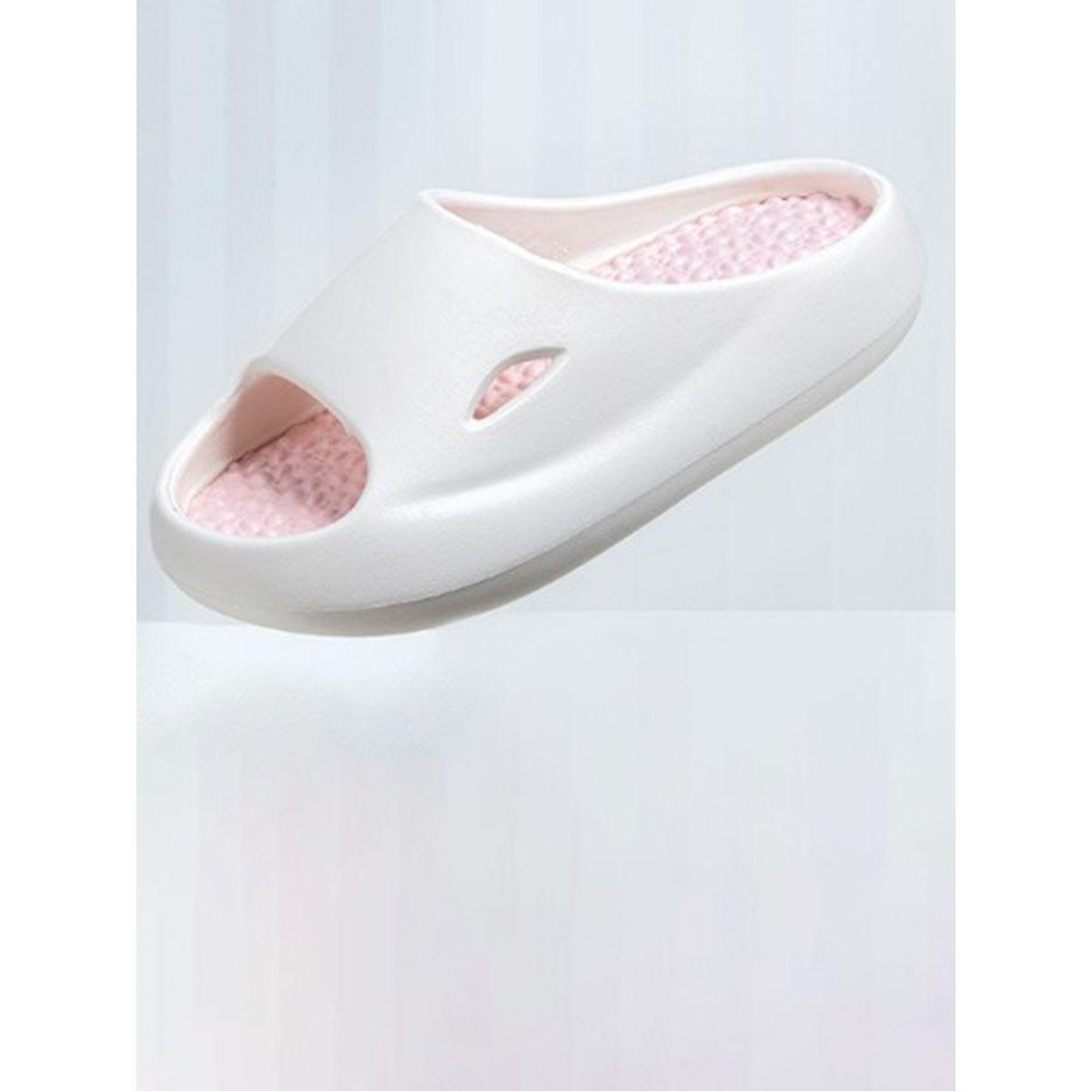 شبشب بتفاصيل فتحات سنِيك-أ-بِيك × ستايلي-women-shoes-flipflopsandslides-image-1