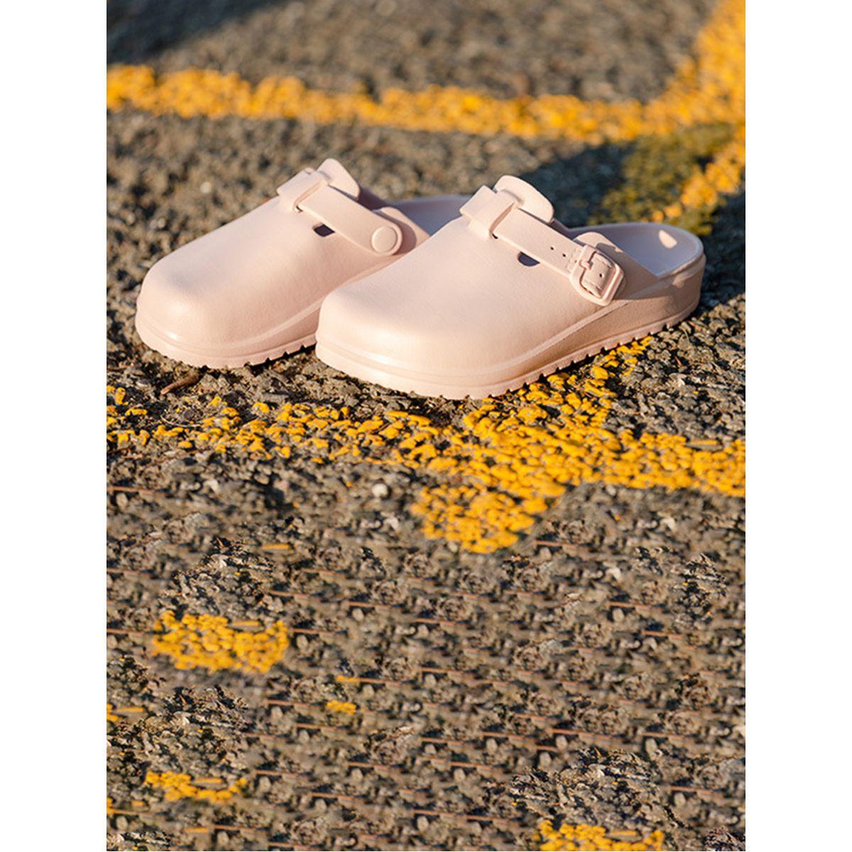 كلوغز مريح مزين بإبزيم غلق سنِيك-أ-بِيك × ستايلي-women-shoes-sandals-flats-image-3