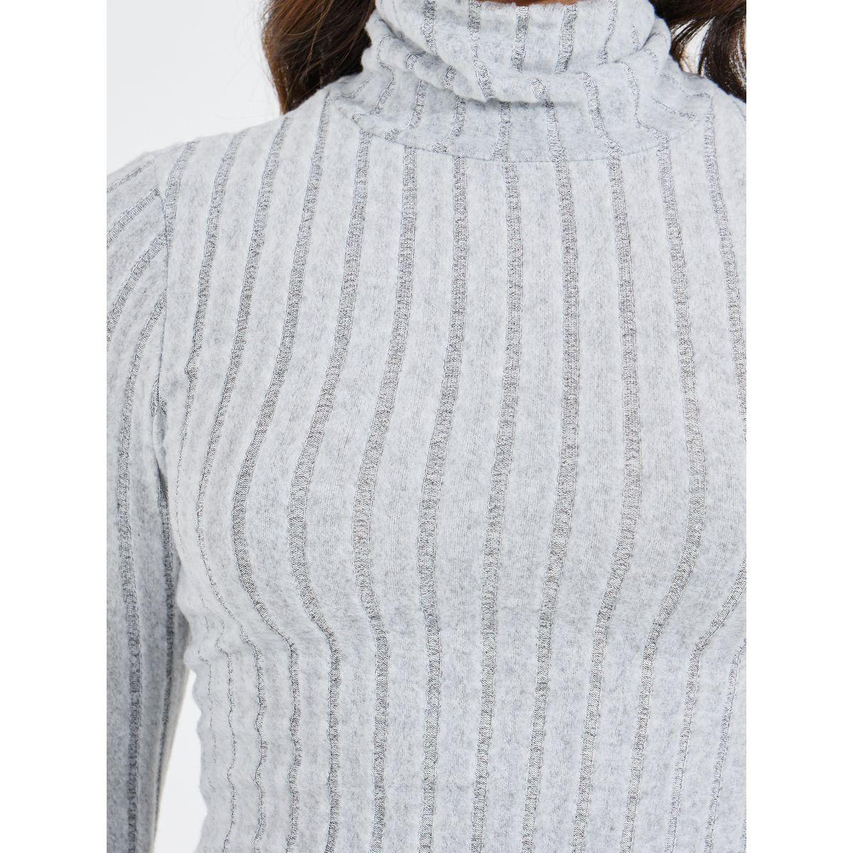 فستان سادة طويل بياقة عالية وتفاصيل مضلعة-women-clothing-dresses-image-2