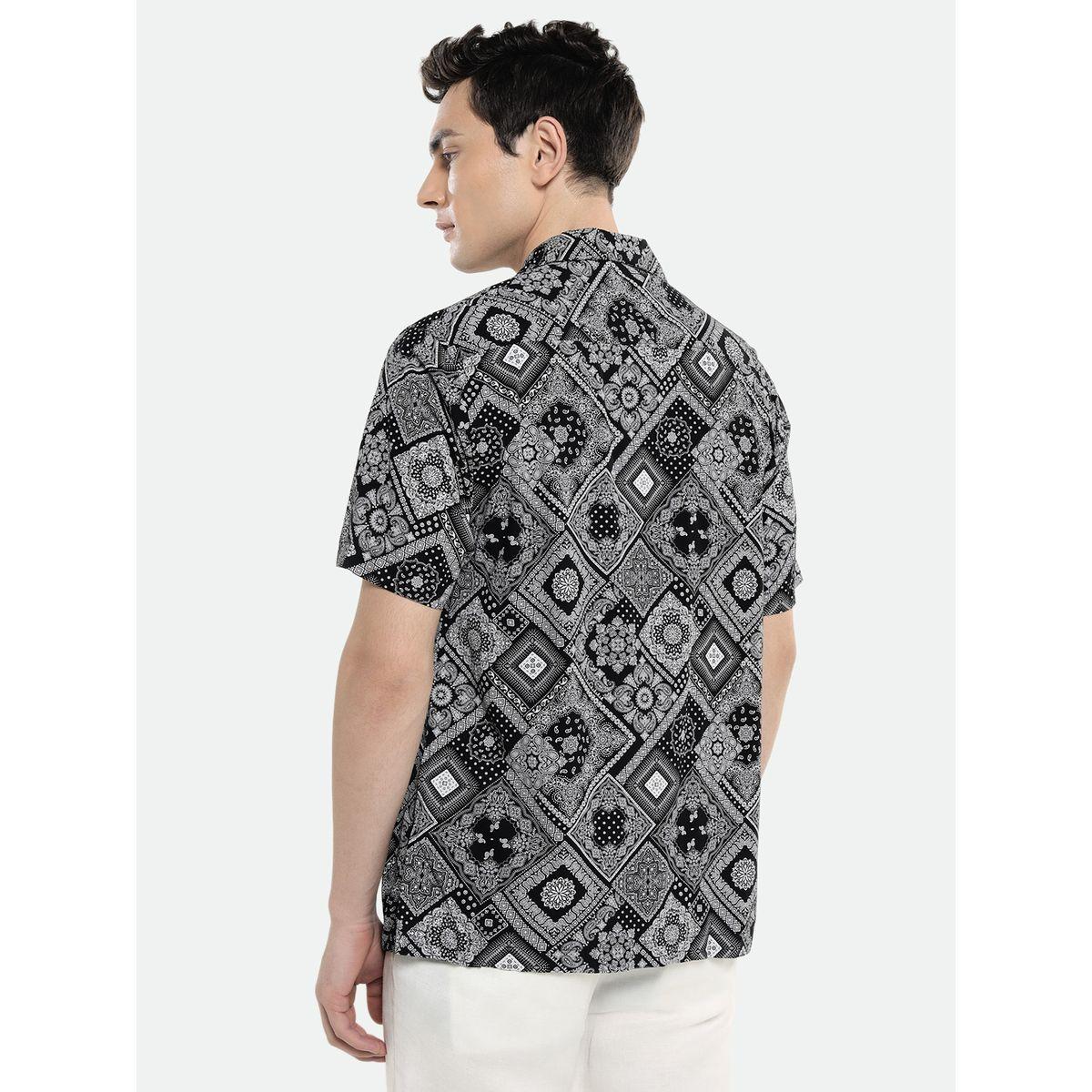 Dennis Lingo X Styli  Paisley Print Cuban Collar Shirt-men-clothing-shirts-image-2