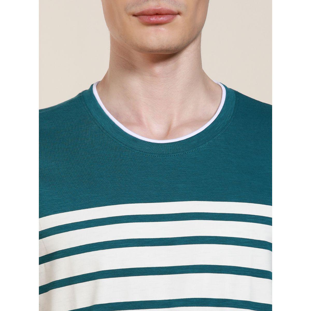 تيشيرت بتداخلات مخططة مع ياقة دائرية دينيس لينجو × ستايلي-men-clothing-tshirtsandpolos-tshirts-image-3