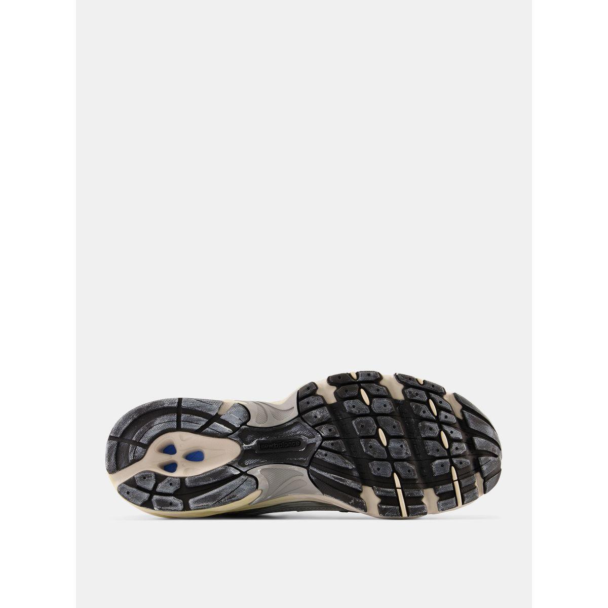 New Balance 530 Sneakers-men-shoes-sneakers-image-5