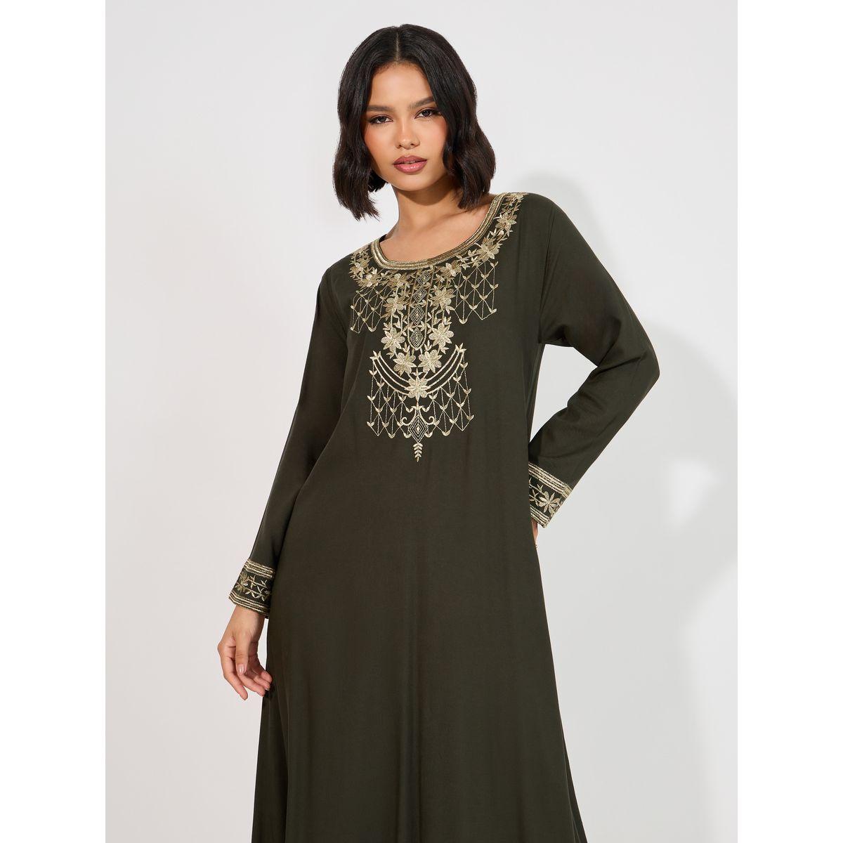 جلابية مطرزة برقبة واسعة على شكل حرف A-women-arabicclothing-jalabiyas-image-5