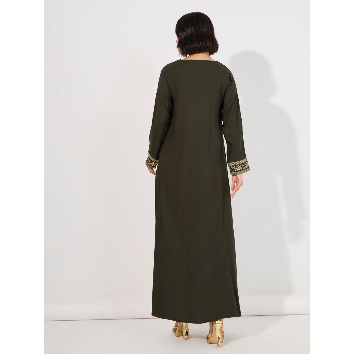 جلابية مطرزة برقبة واسعة على شكل حرف A-women-arabicclothing-jalabiyas-image-6
