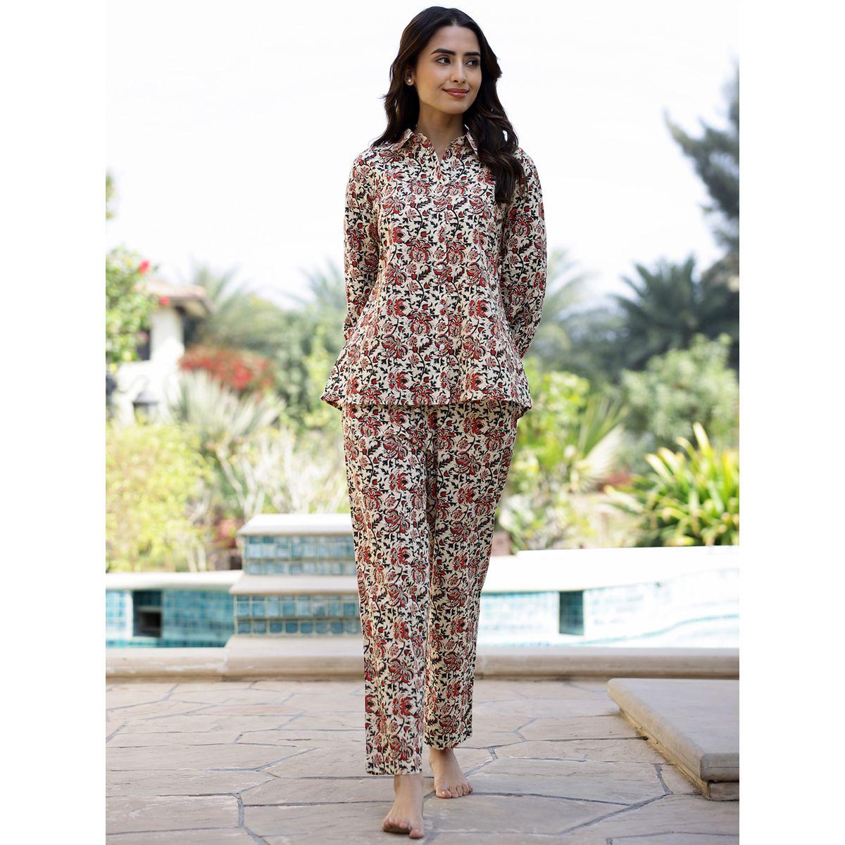 طقم من بنطال بيجاما مع بلوزة مطبعة بزهور سانسكريتي هومز × ستايلي-women-clothing-nightwear-pyjamas-longsets-image-1
