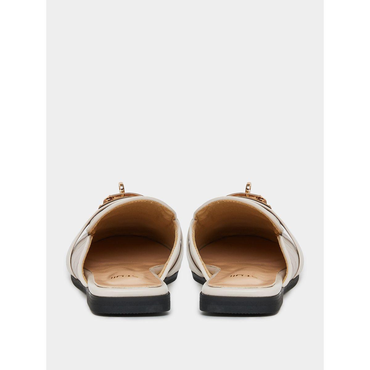 حذاء ميولز مزين بحلية معدنية بنمط إبزيم-women-shoes-loafersandmoccasins-image-3