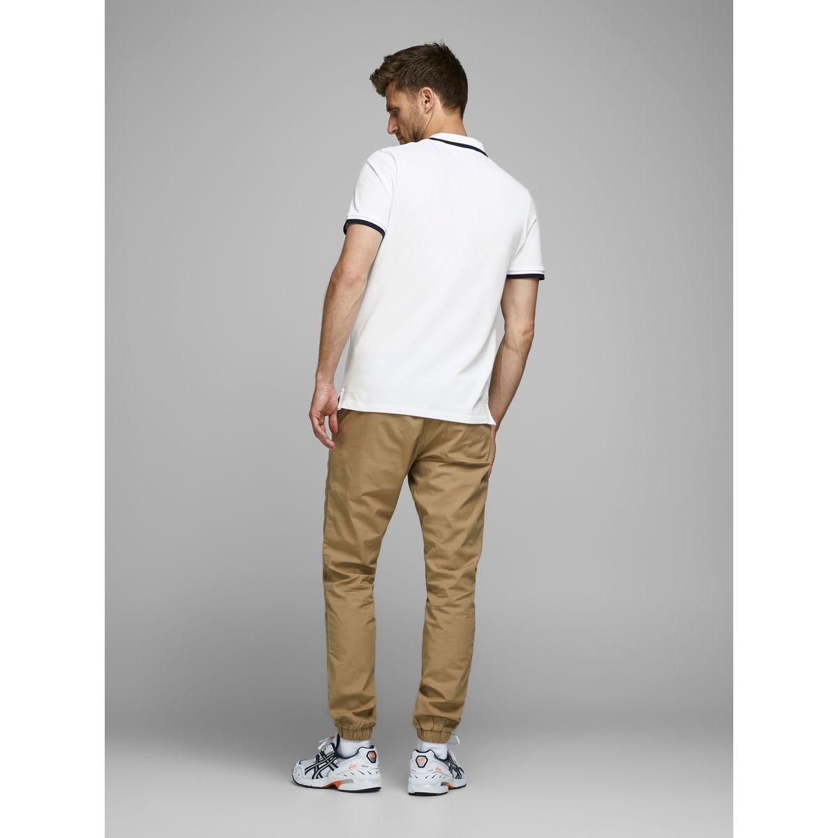 تيشيرت بياقة بولو وتداخلات مُتباينة-men-clothing-tshirtsandpolos-polos-image-4