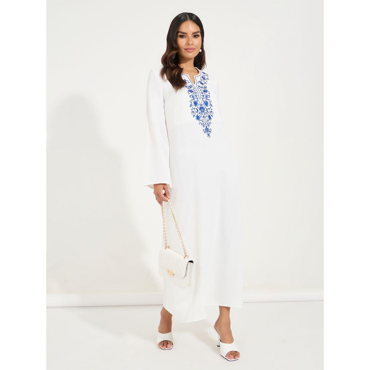 جلابية بتفاصيل مُطرّزة وياقة بشق-women-arabicclothing-jalabiyas-image-4