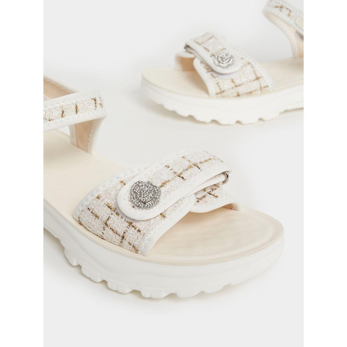 صندل مريح بتفاصيل تويد مع سير كاحل وإبزيم-women-shoes-sandals-flats-image-3