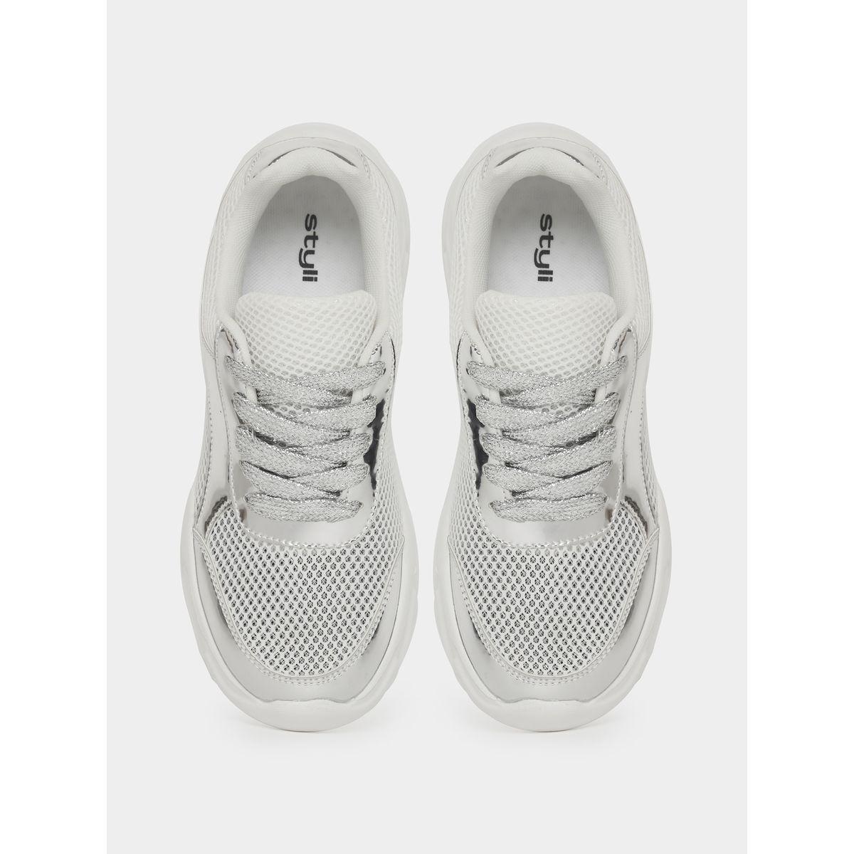 حذاء سنيكرز بتفاصيل بارزة الملمس-women-shoes-sneakers-image-5