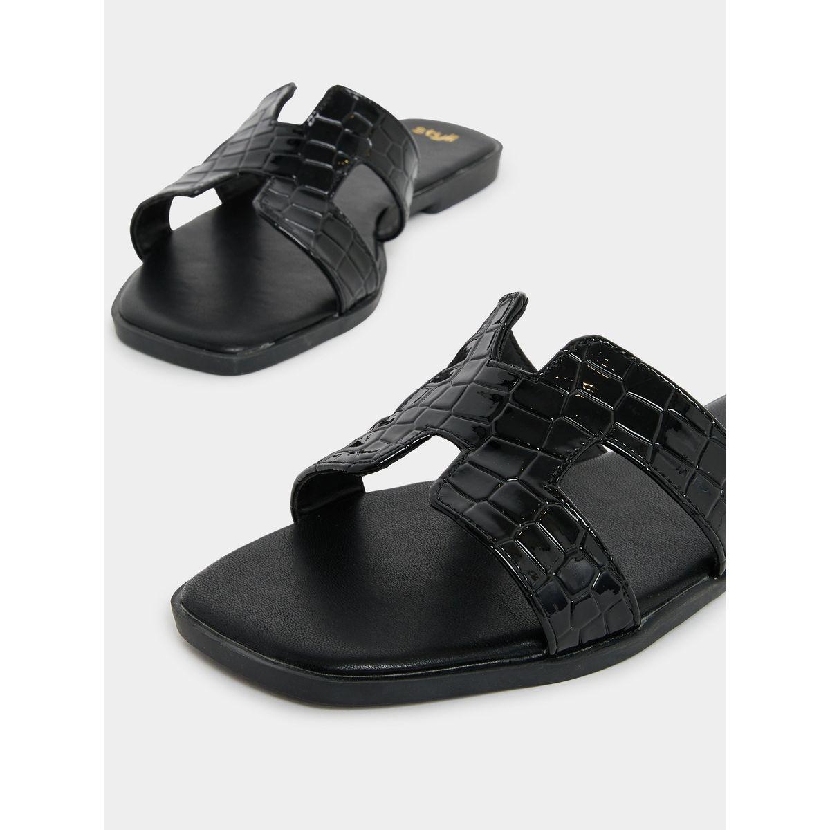 صندل فلات بمظهر الجلد مع فتحات-women-shoes-sandals-flats-image-4