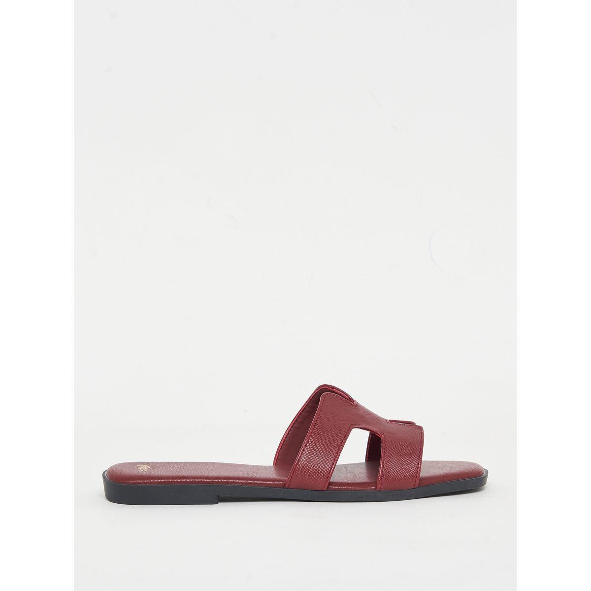 Styli Leather Look Cut-Out Detail Flat Sandals-women-shoes-sandals-flats-image-2