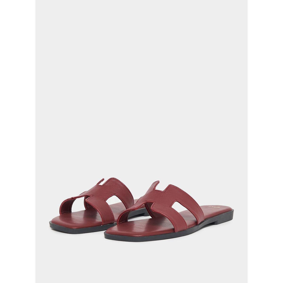 Styli Leather Look Cut-Out Detail Flat Sandals-women-shoes-sandals-flats-image-3