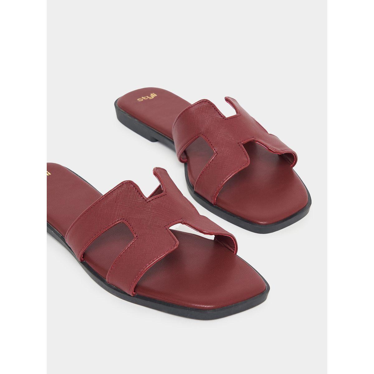 Styli Leather Look Cut-Out Detail Flat Sandals-women-shoes-sandals-flats-image-5