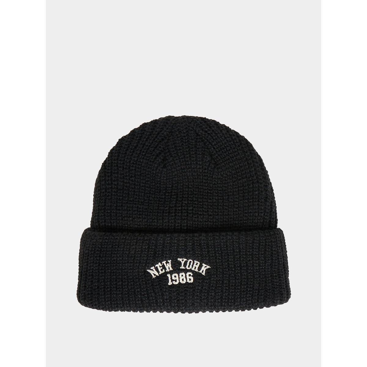 بينيه بتفاصيل مُطرّزة بكتابة-women-clothingaccessories-capsandhats-image-1