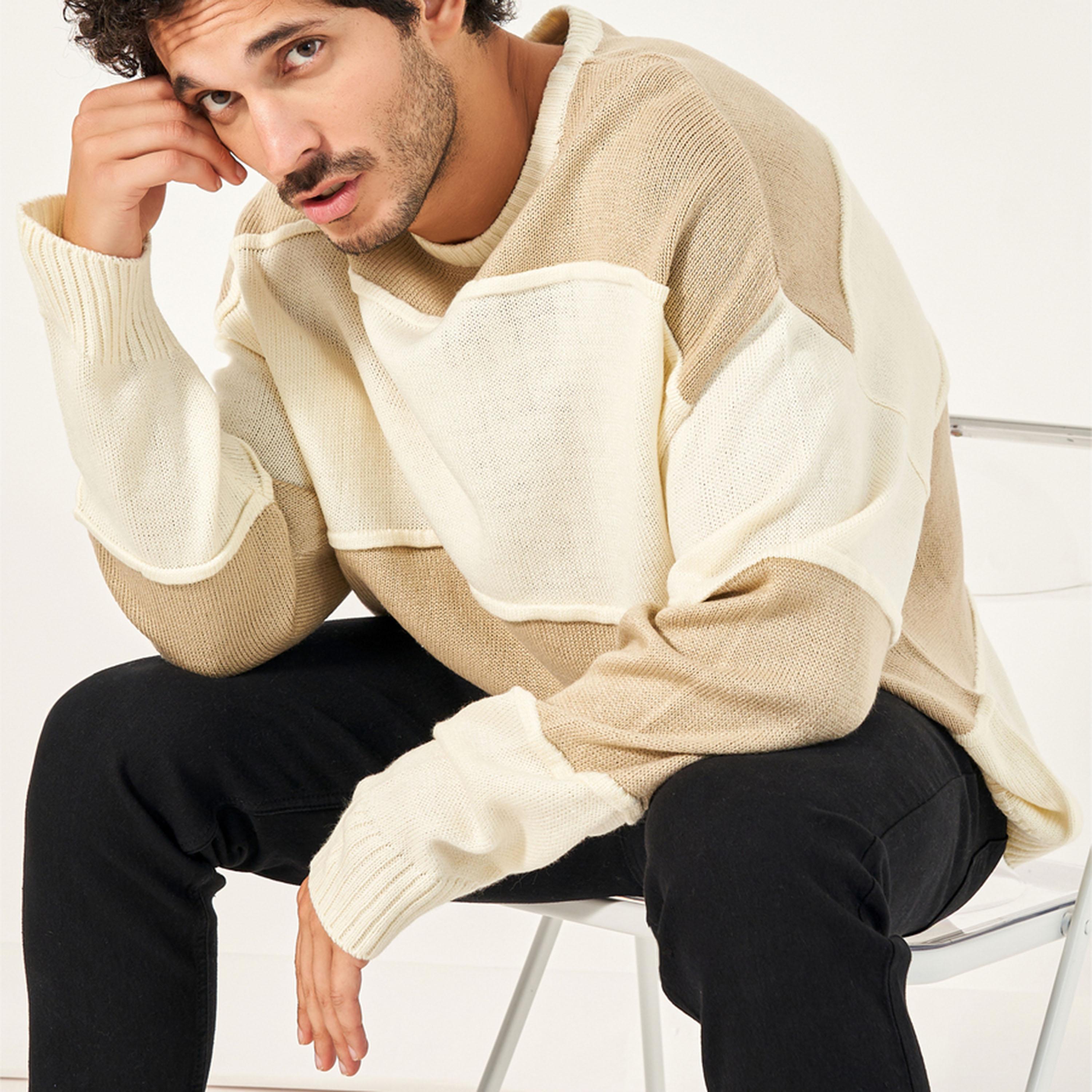 ستايلي - سترة محبوكة بحجم كبير ورقبة دائرية-men-winterwear-sweatersandpullovers-image-1