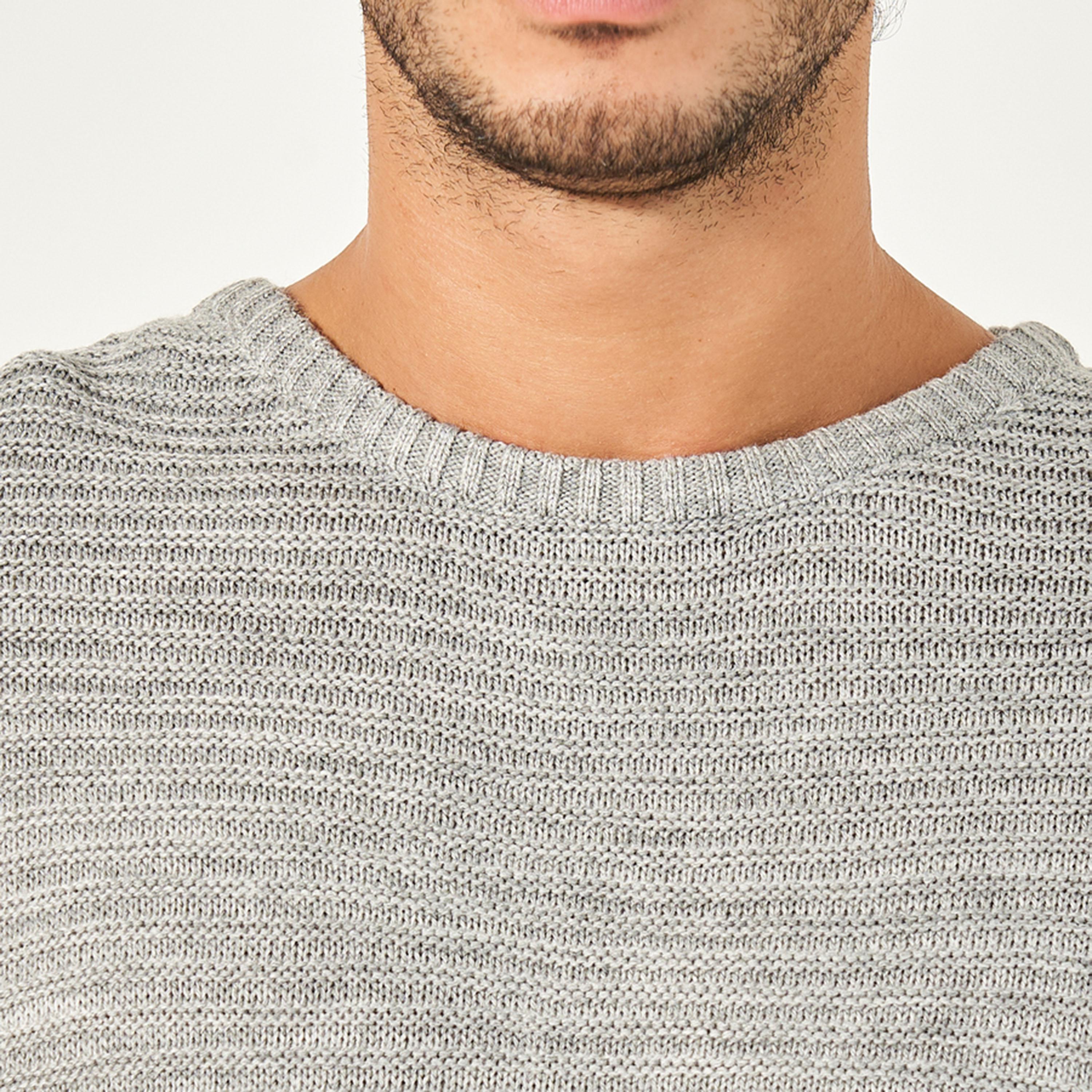 ستايلي - سترة بحبكة وافل وياقة دائرية وقصة مريحة-men-winterwear-sweatersandpullovers-image-3