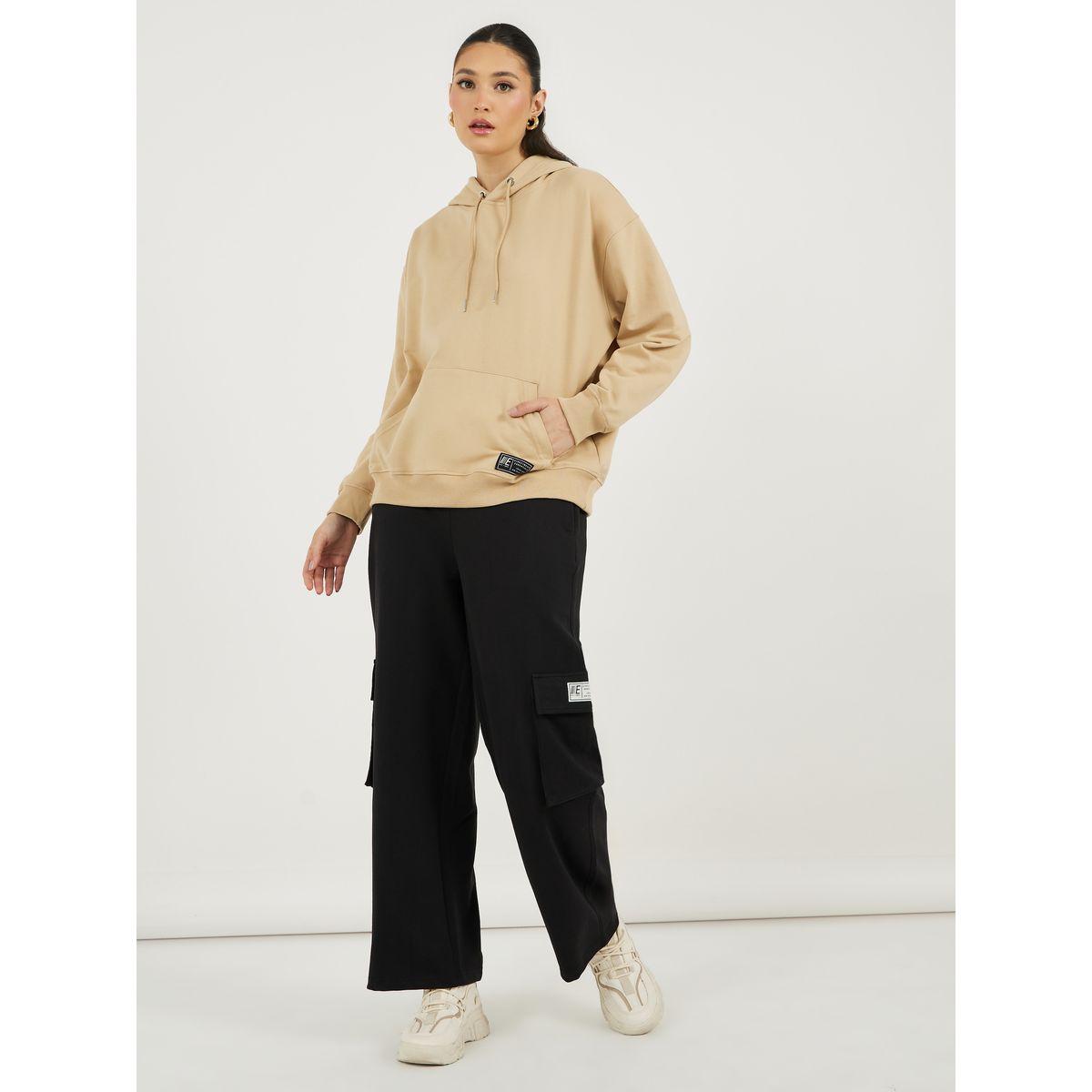 طقم منسق من جوغر كارجو مع هودي فضفاض-women-clothing-coordsets-image-1
