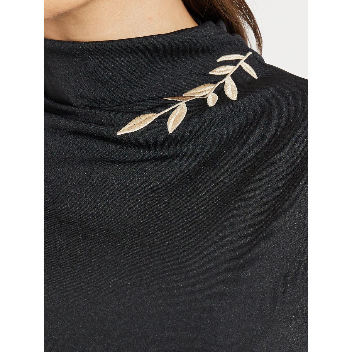Styli Regular Fit Leaf Embroidery Detail Sweatshirt-women-winterwear-hoodiesandsweatshirts-sweatshirts-image-3