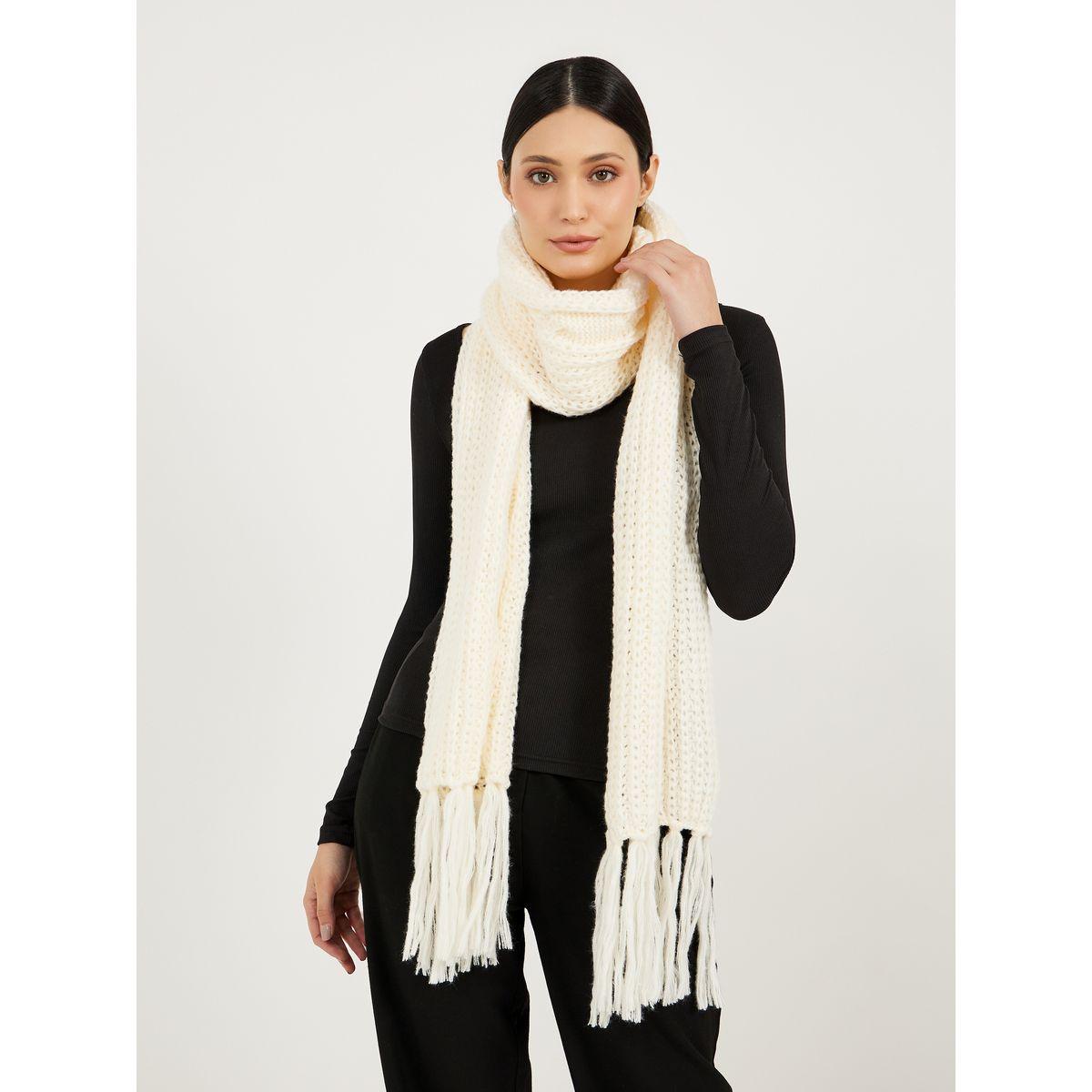 وشاح رأس محبوك بحافة مزينة بشراشيب-women-winterwear-scarves-image-2