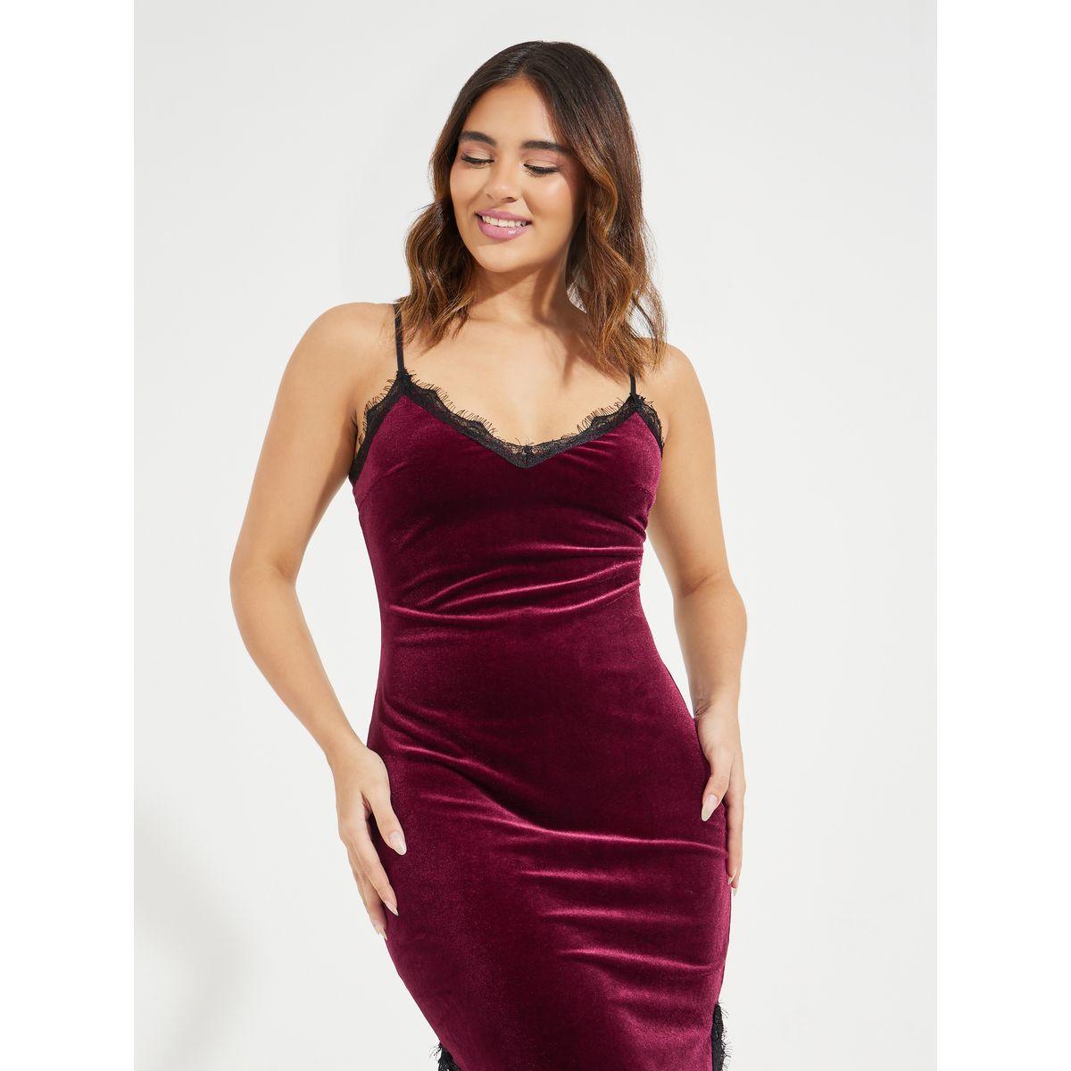 Styli Unwind Velvet Lace Trim Side Slit Slip Dress-women-clothing-nightwear-nighties-image-2