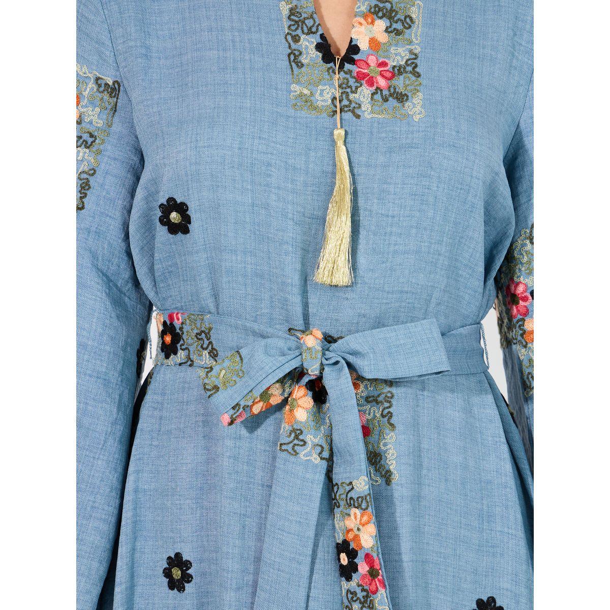 جلابية طويلة بتفاصيل مُطرّزة وشراشيب-women-arabicclothing-jalabiyas-image-3