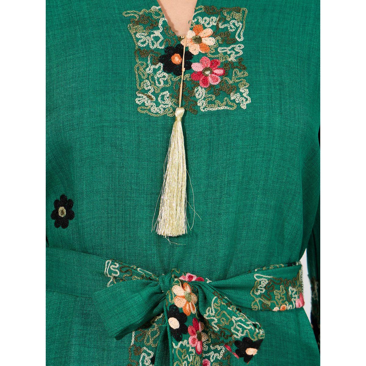 جلابية طويلة بتفاصيل مُطرّزة وشراشيب-women-arabicclothing-jalabiyas-image-3