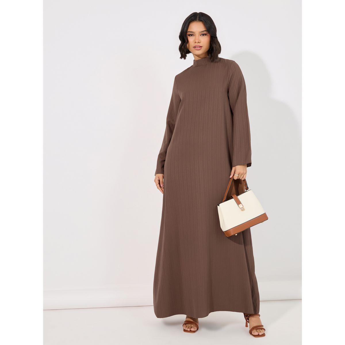 جلابية بياقة عالية وتفاصيل بارزة الملمس-women-arabicclothing-jalabiyas-image-1