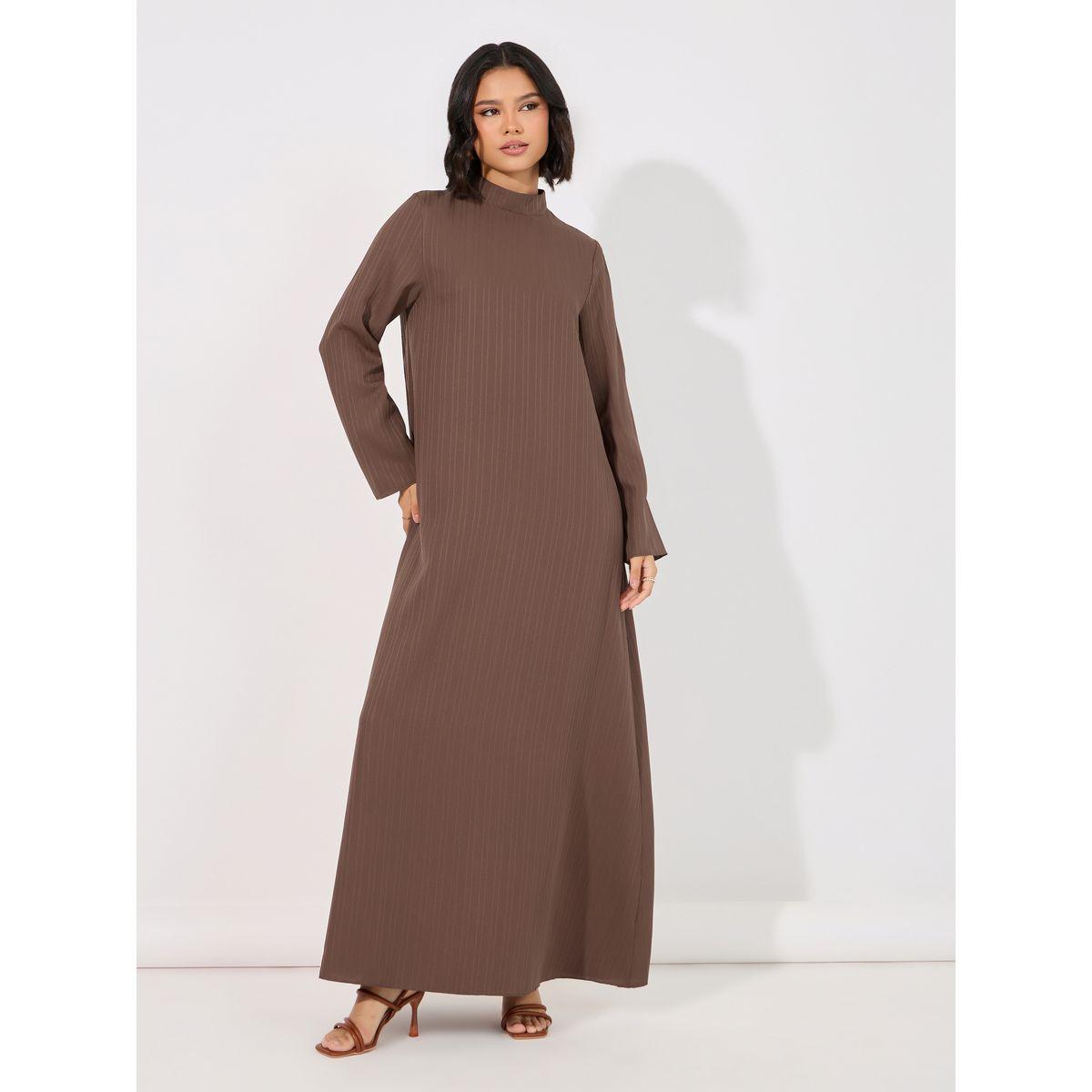 جلابية بياقة عالية وتفاصيل بارزة الملمس-women-arabicclothing-jalabiyas-image-4