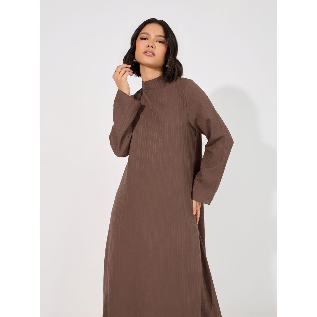 جلابية بياقة عالية وتفاصيل بارزة الملمس-women-arabicclothing-jalabiyas-image-5