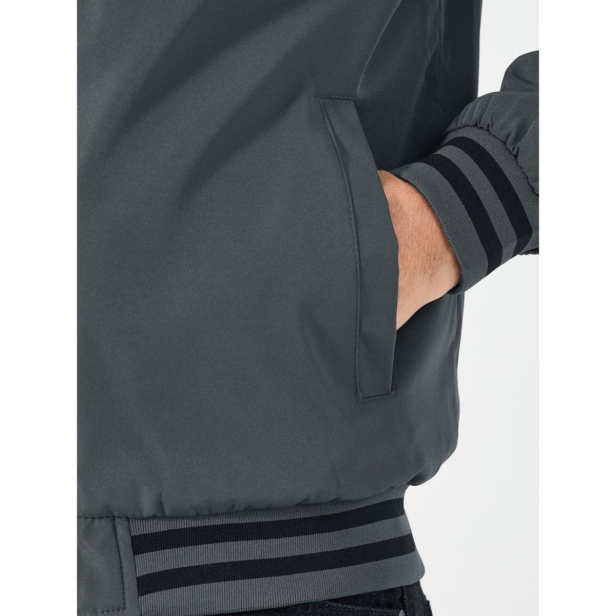 Styli Contrast Rib Detail Bomber Jacket with Welt Pockets-men-clothing-jacketsandblazers-jackets-image-4