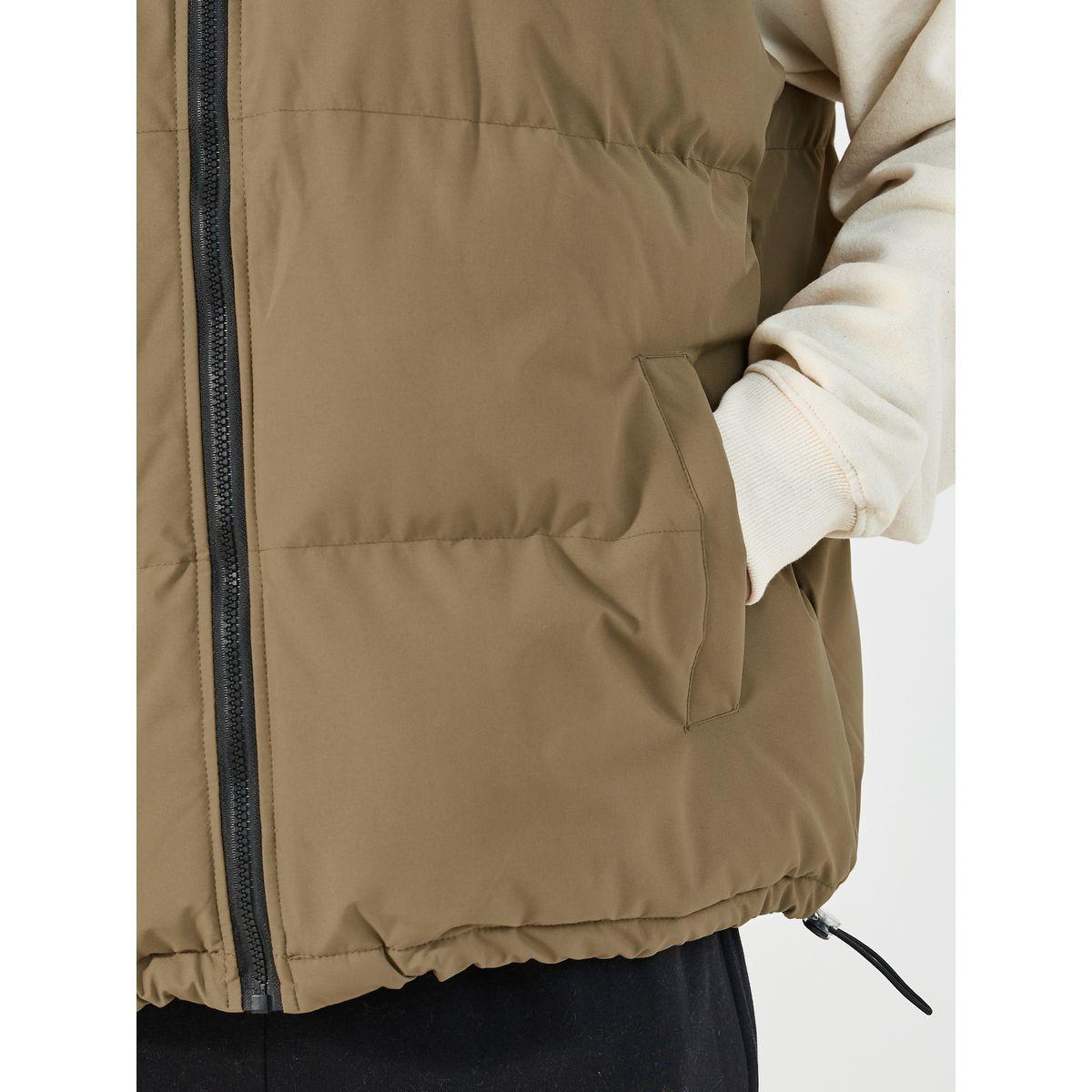جاكيت منفوخ بلا أكمام ونمط كتل الالوان مع جيوب-men-clothing-jacketsandblazers-jackets-image-4