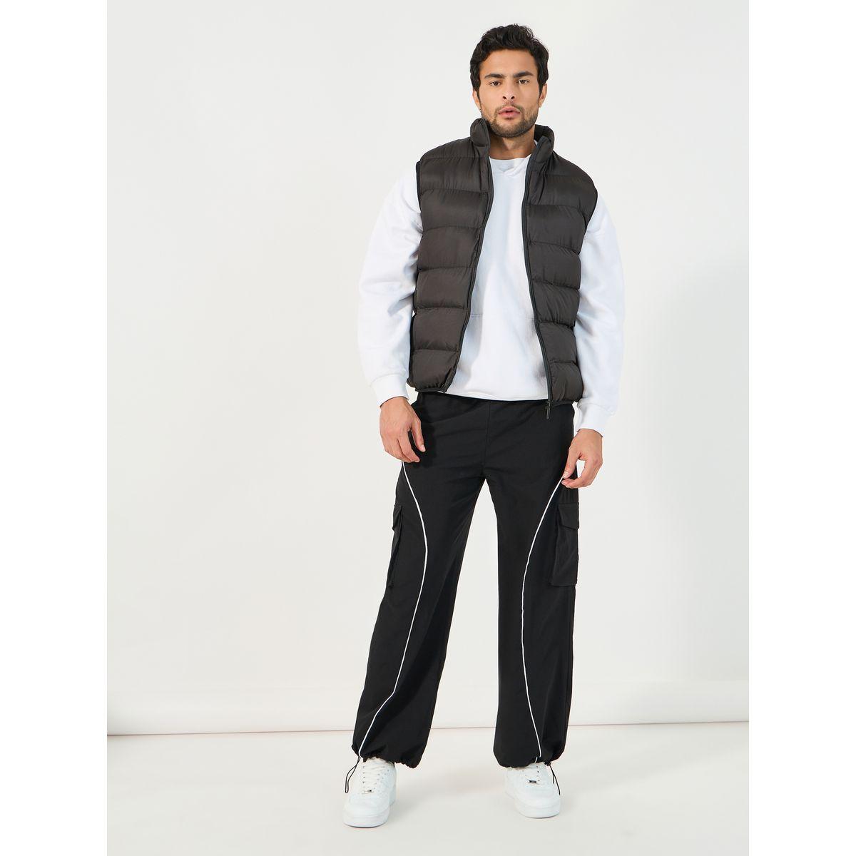 جاكيت منفوخ بلا أكمام مع سحَّاب غلق-men-clothing-jacketsandblazers-jackets-image-2