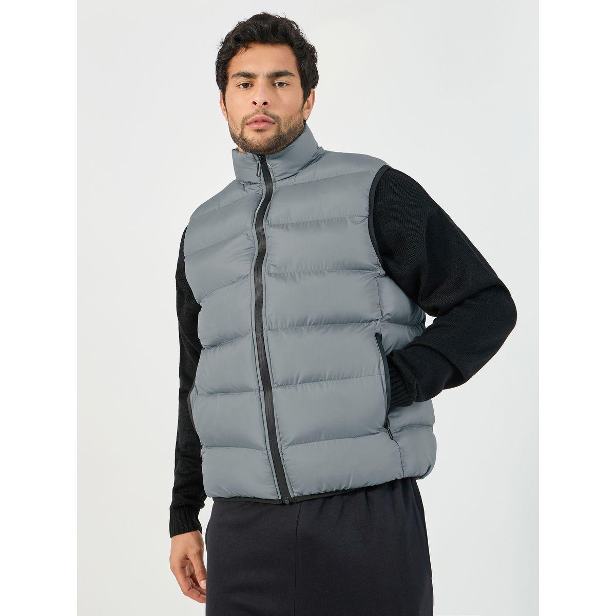 جاكيت منفوخ بلا أكمام مع سحَّاب غلق-men-clothing-jacketsandblazers-jackets-image-1
