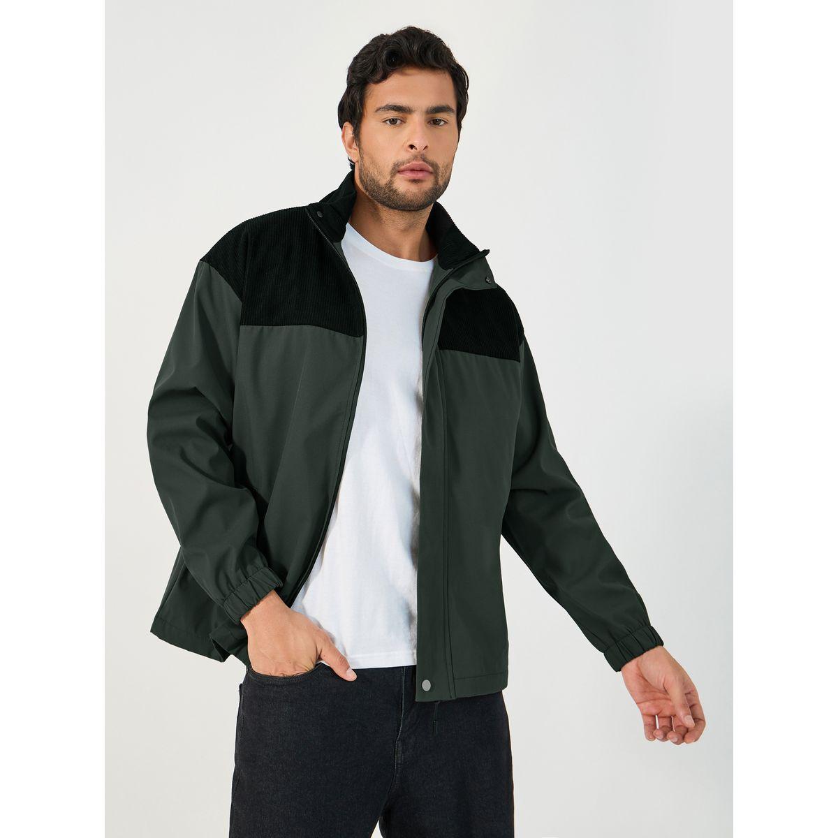 جاكيت وايندبريكر بأزرار غلق مخفية-men-clothing-jacketsandblazers-jackets-image-3
