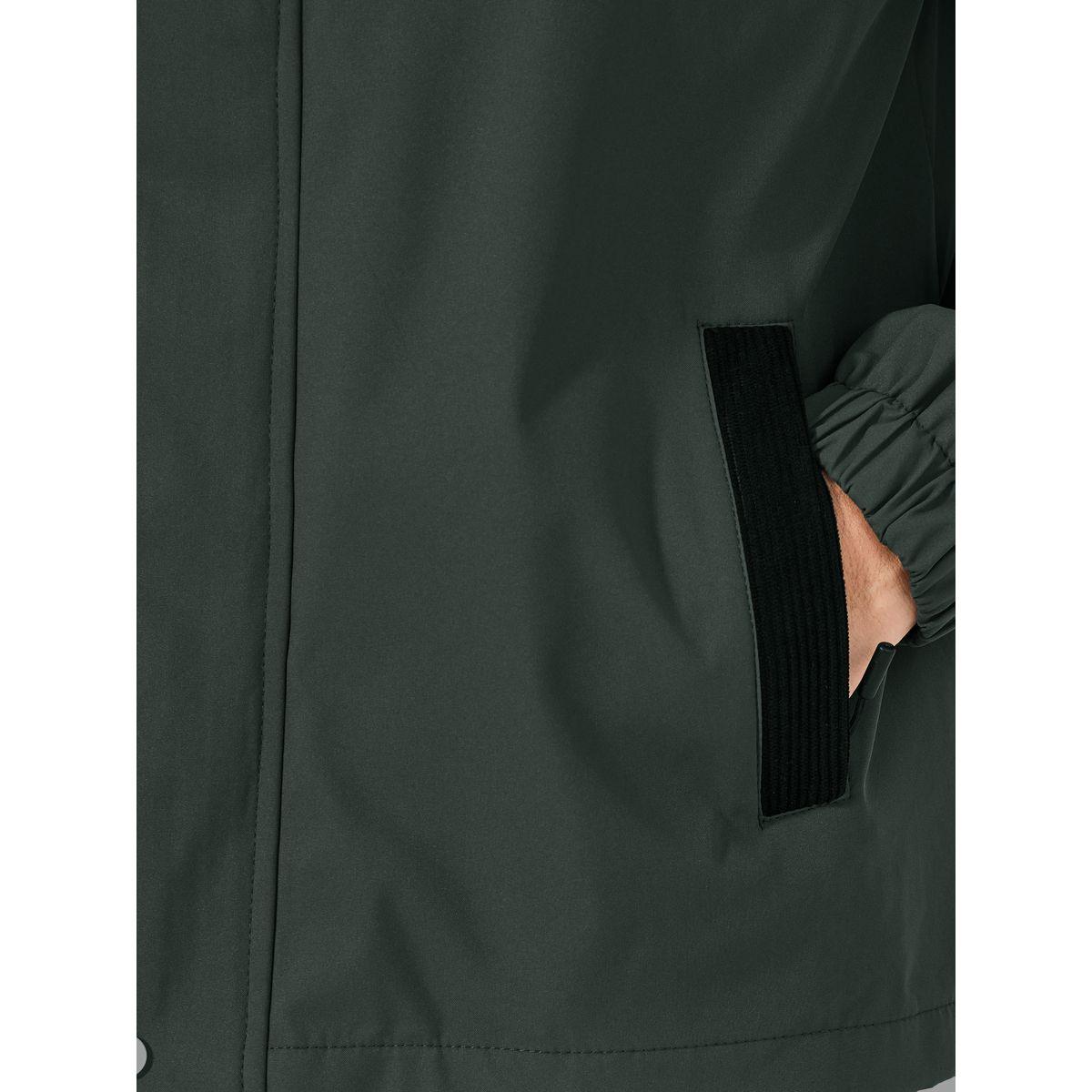 جاكيت وايندبريكر بأزرار غلق مخفية-men-clothing-jacketsandblazers-jackets-image-4