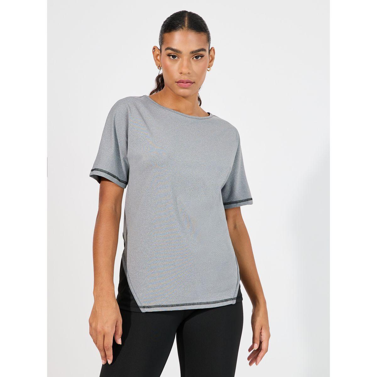 بلوزة بفتحة ظهر وتفاصيل مُتباينة-women-clothing-sportswearandactivewear-tshirtsandvests-image-4