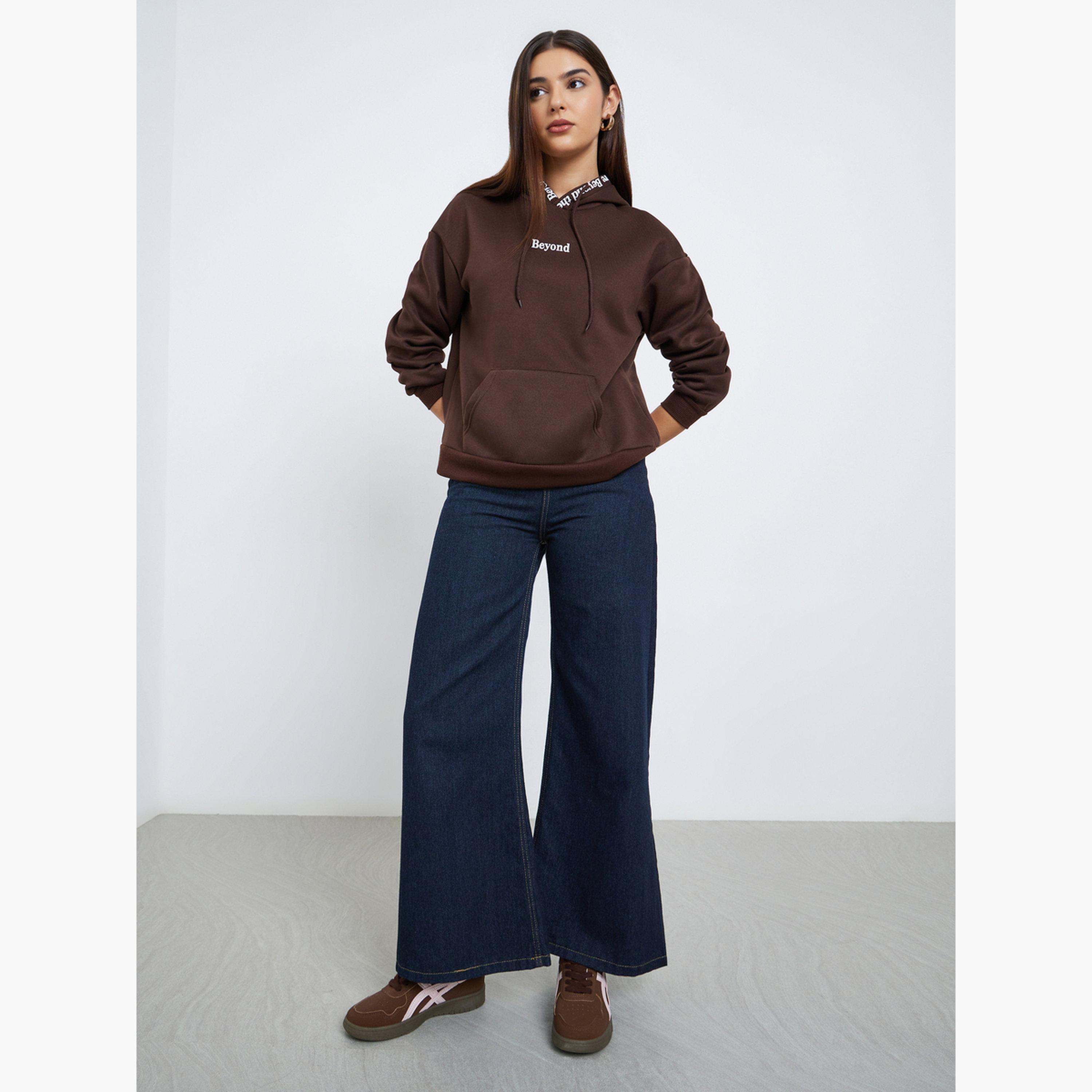 ستايلي - هودي بطباعة شعار بقصّة عادية للنساء -women-winterwear-hoodiesandsweatshirts-hoodies-image-2